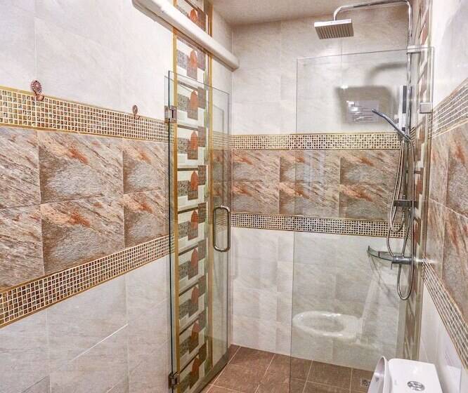 בית מלון כפרי Sang Aroon Bungalow