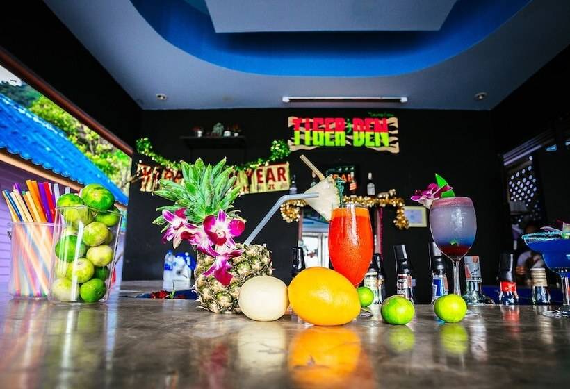 בית מלון כפרי Sang Aroon Bungalow