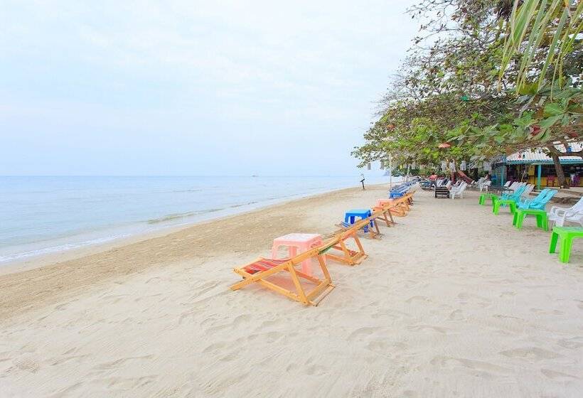 בית מלון כפרי Sang Aroon Bungalow