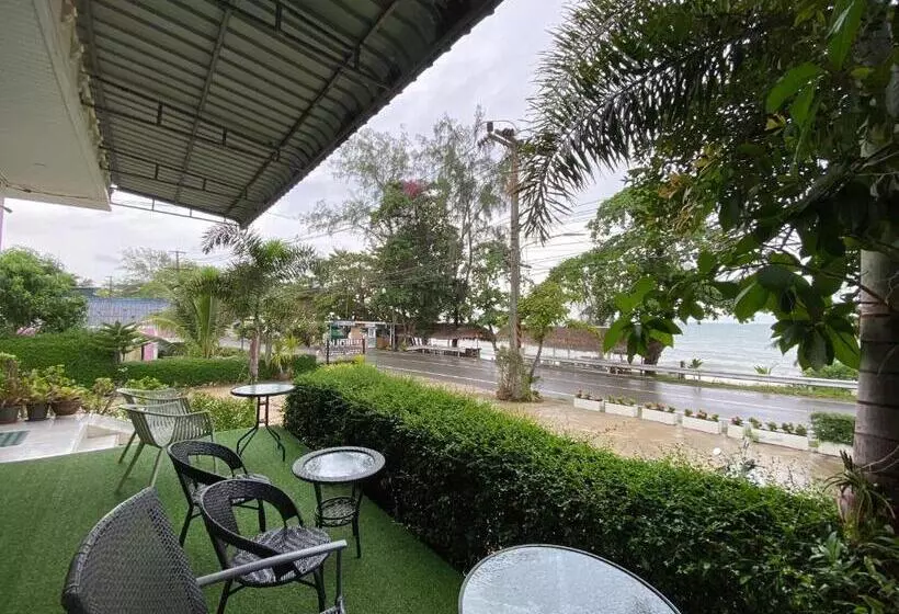 ホテル White Sand Halal House Krabi
