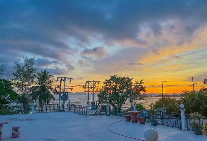 ホテル White Sand Halal House Krabi