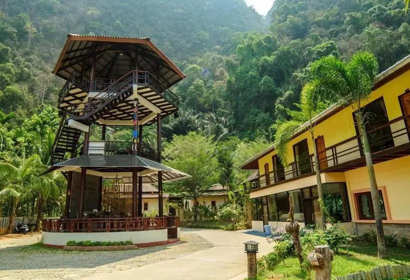 Palms Hill Resort