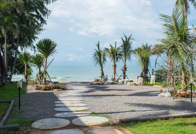 Villa Blanca Hotel & Restaurant