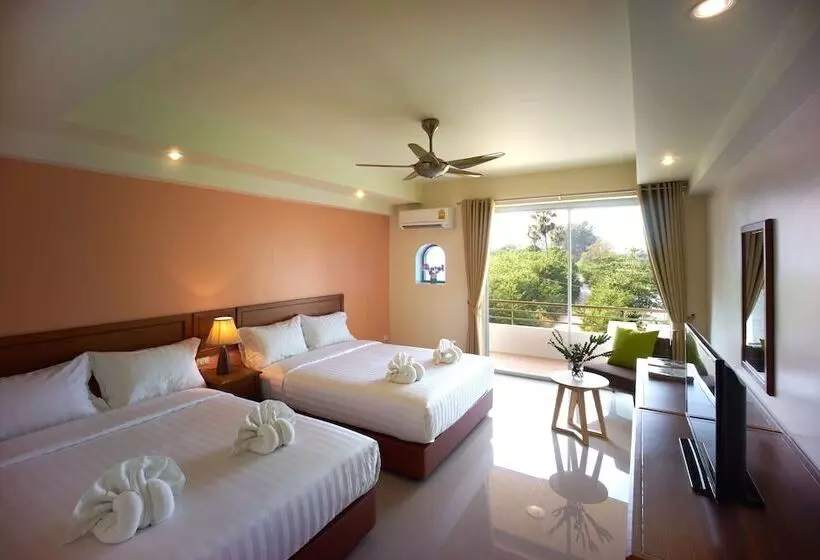 Villa Blanca Hotel & Restaurant