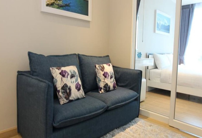 A Bed At Muangthong Thani