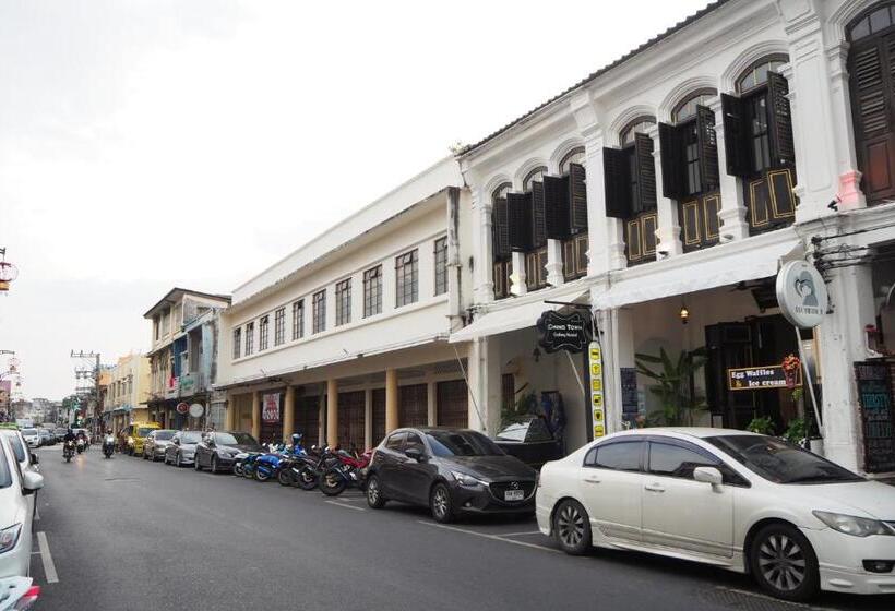 호스텔 Chino Town At Yaowarat Phuket Sha Plus
