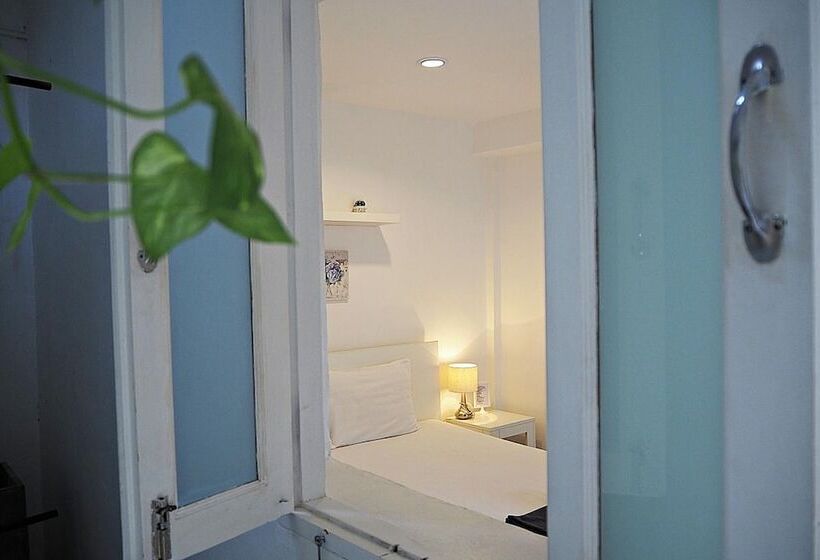 호스텔 Chino Town At Yaowarat Phuket Sha Plus