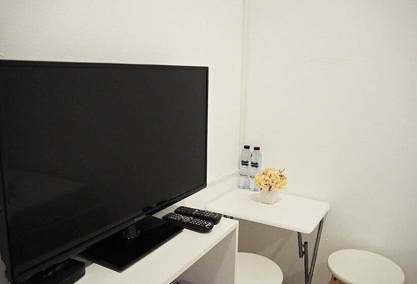 호스텔 Chino Town At Yaowarat Phuket Sha Plus