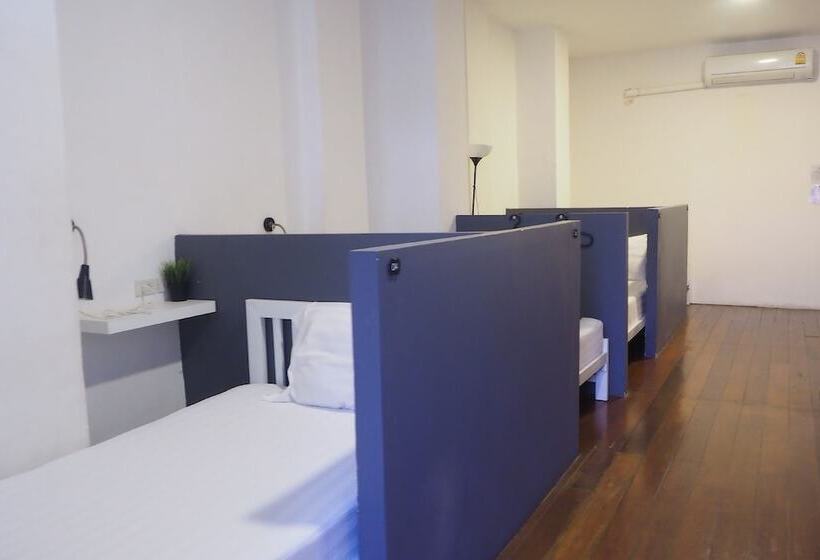 호스텔 Chino Town At Yaowarat Phuket Sha Plus