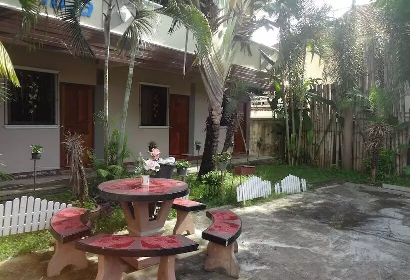 هتل Baan Somtawin