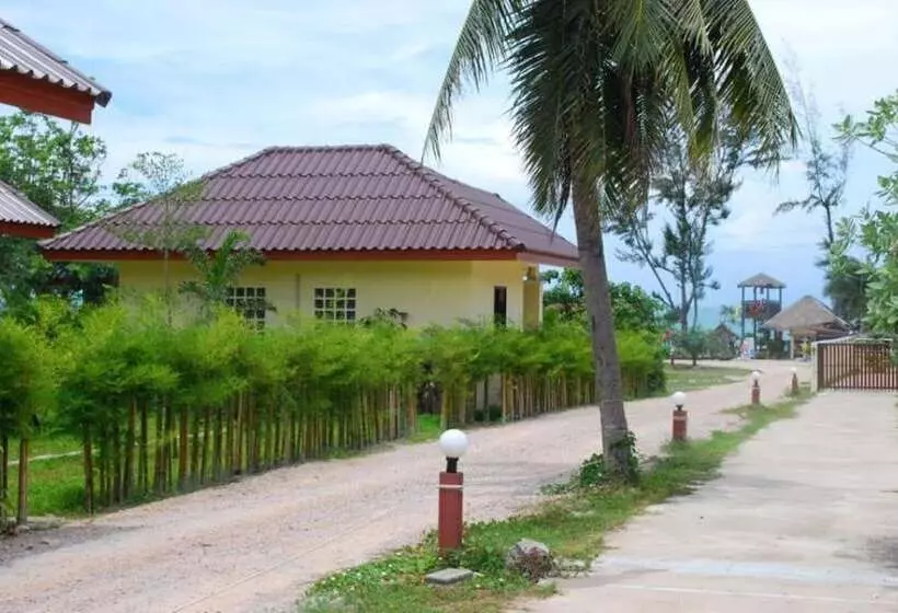 ホテル Bamboo Resort
