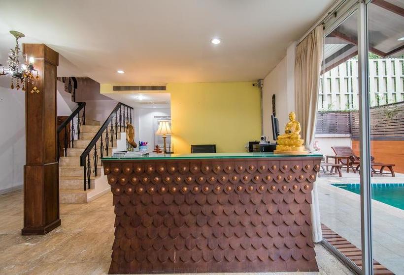 Hotel The Base Hua Hin