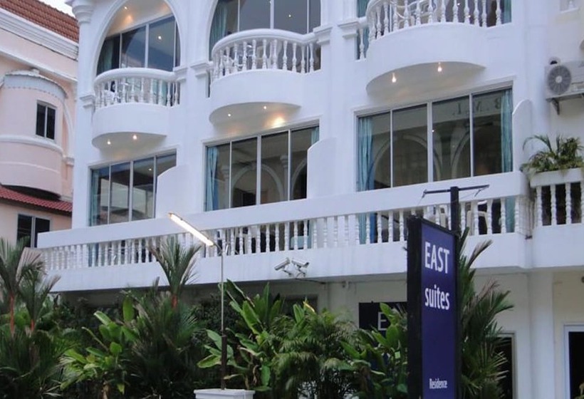 Hotel East Suites