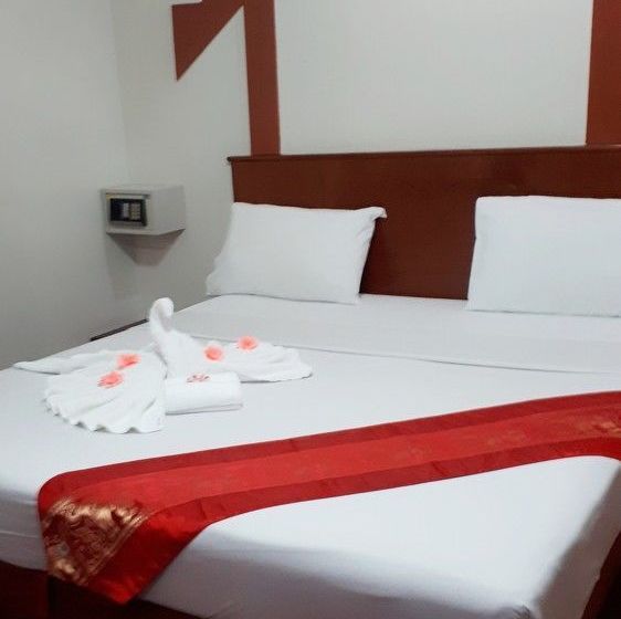 Hotel Patong Sub Inn