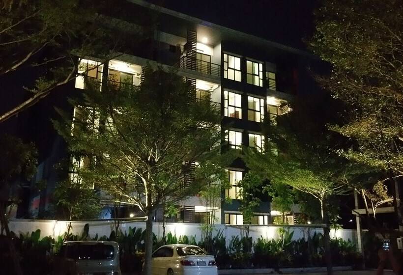 ホテル Woodroof Residence Rangsit