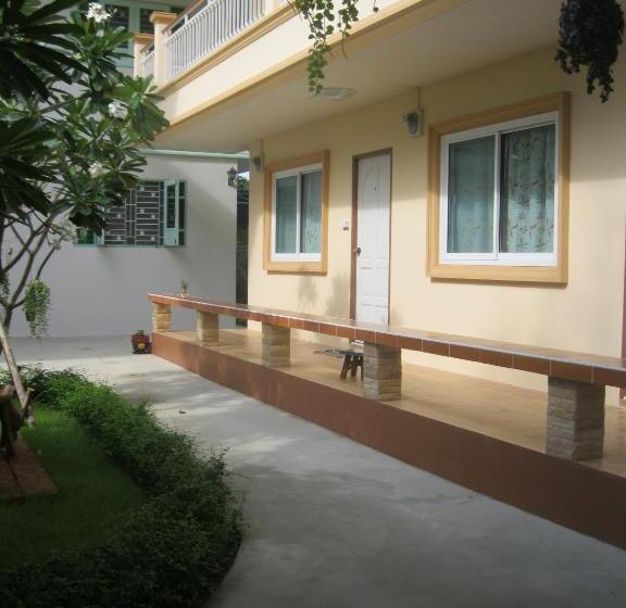 פנסיון 2n Guesthouse