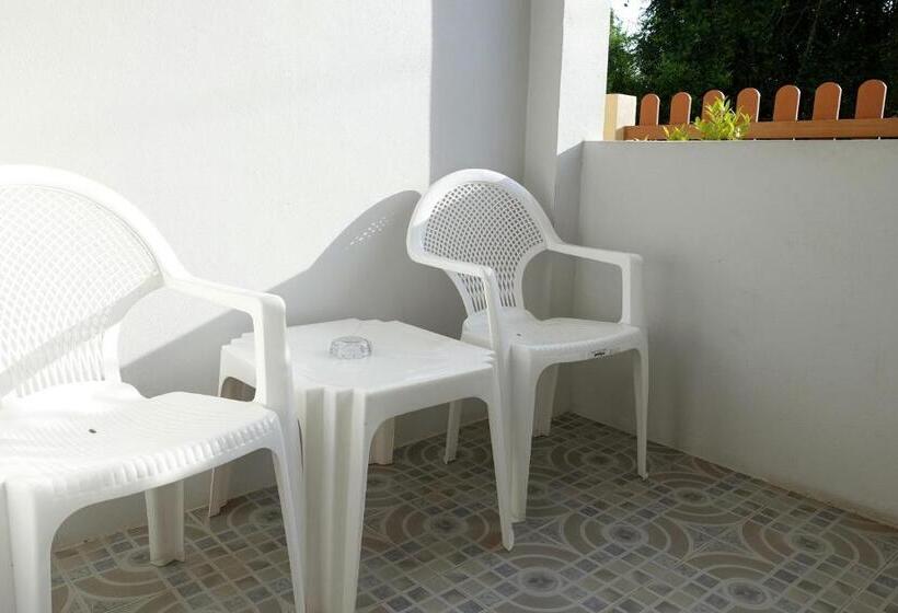 פנסיון 2n Guesthouse