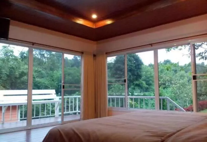 リゾートホテル Baan Chuthamanee