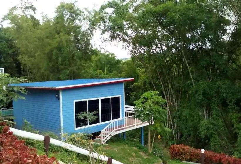 リゾートホテル Baan Chuthamanee