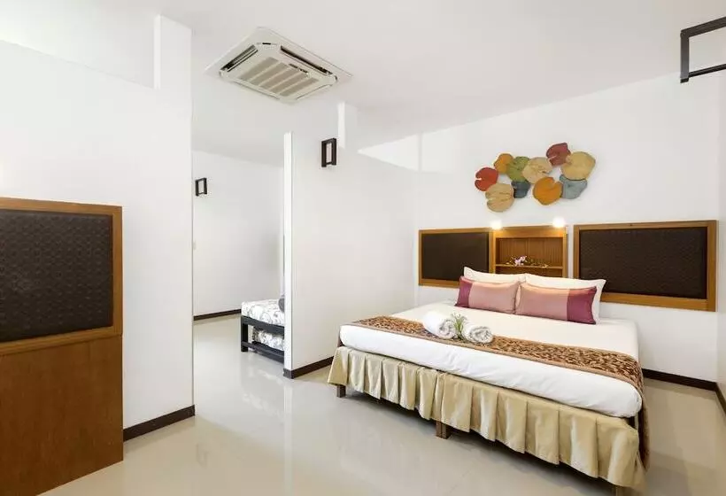 The Lantern Hostel And Spa