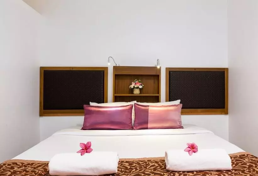 The Lantern Hostel And Spa