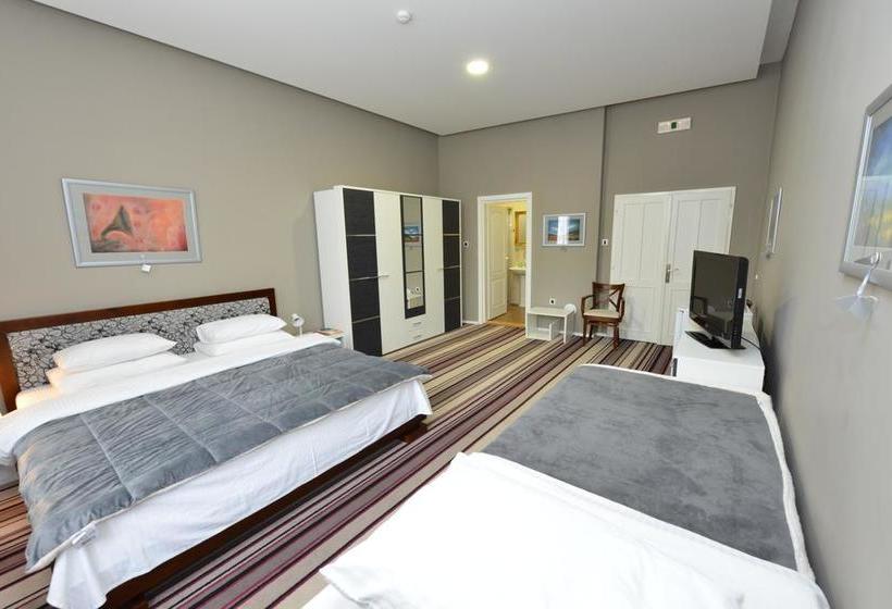 تختخواب و صبحانه Rooms Antique & Art Store