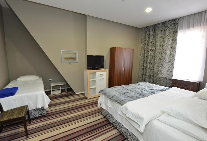 تختخواب و صبحانه Rooms Antique & Art Store