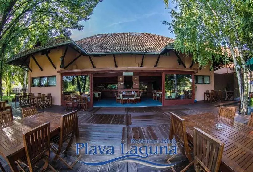 تختخواب و صبحانه Garni Hotel Plava Laguna