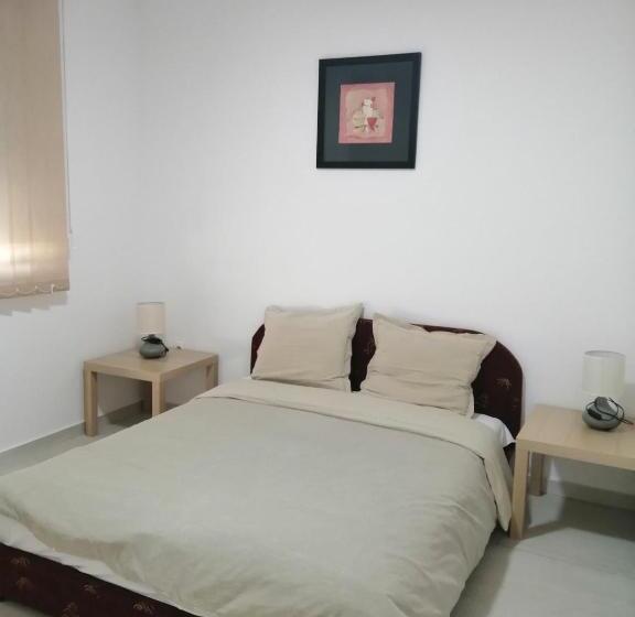 تختخواب و صبحانه Garni Hotel Plava Laguna