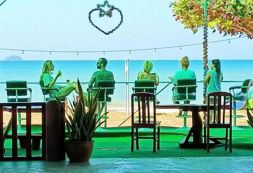Happy Days Resort