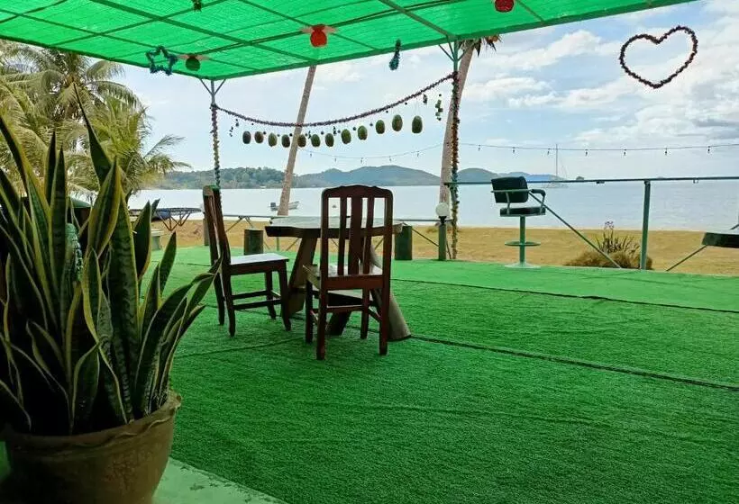 Happy Days Resort