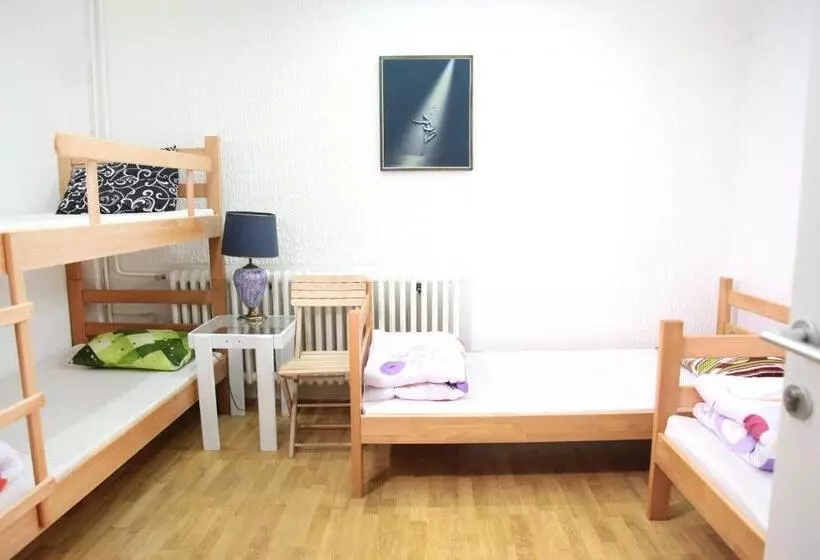 Hostel Jellostone