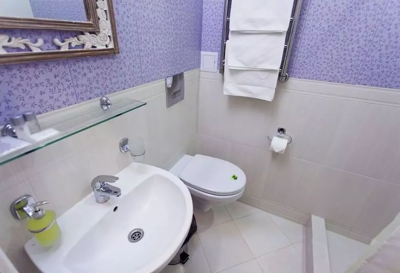 هتل Alex Residence