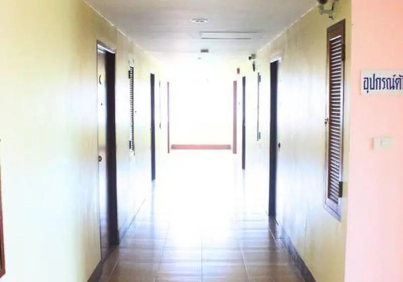 هتل Ban Bua Resort And