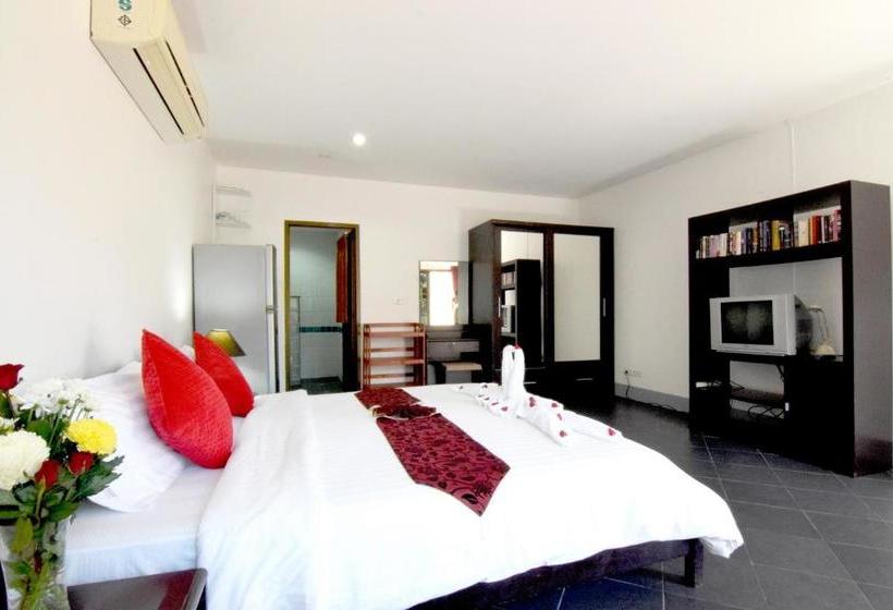 فندق Deng S Kamala Beach Guesthouse