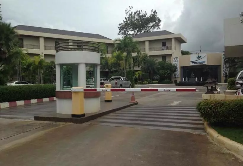 هتل Grand Garden  & Residence