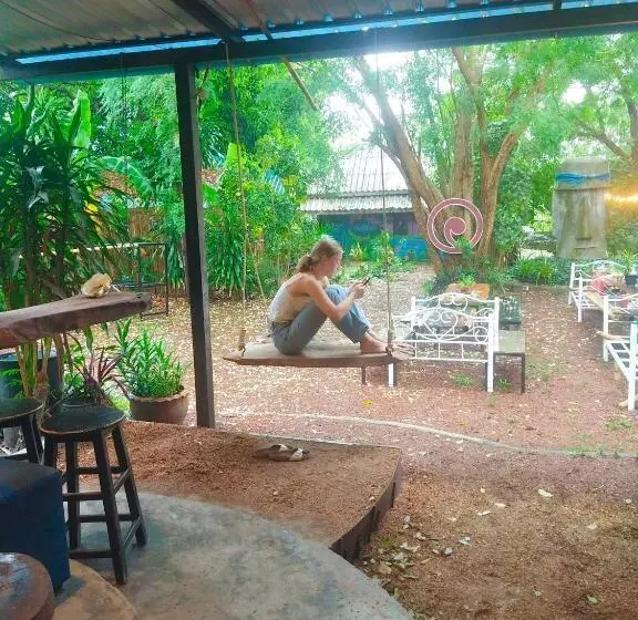 Moov Inn Garden Hostel