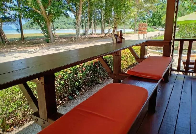 Suntisook Resort