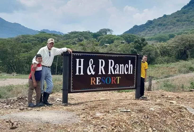 هتل H & R Ranch Resort