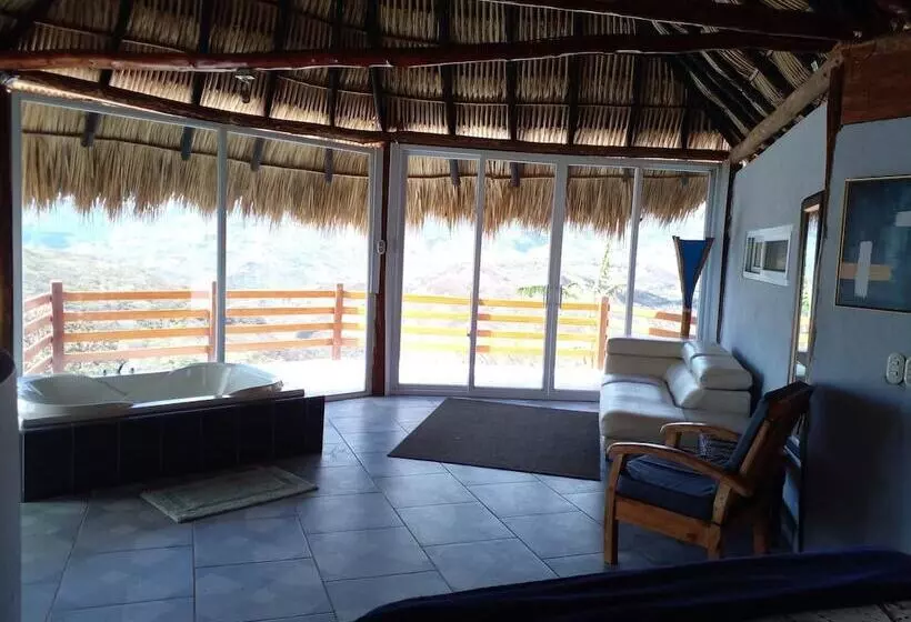 هتل H & R Ranch Resort