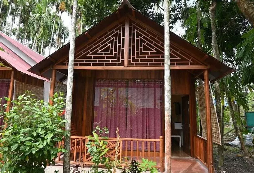 Hotelli Placid Garden Resort