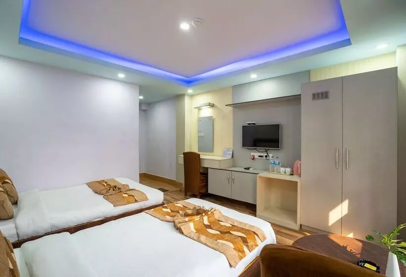 هتل Avocado And Orchid Resort