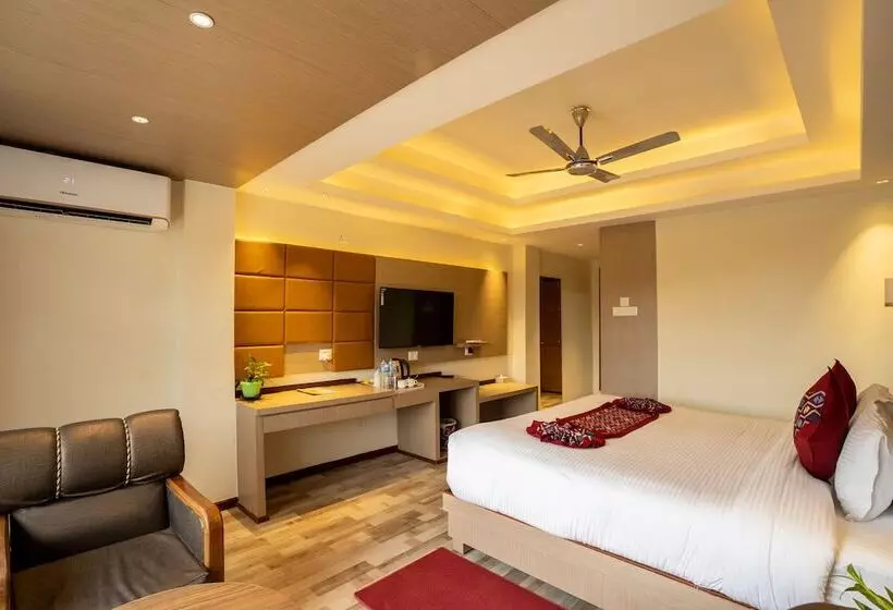 هتل Avocado And Orchid Resort