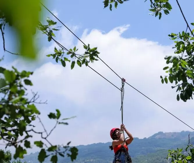 Wood Hills Hotel & Resort