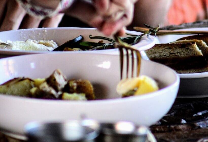 تختخواب و صبحانه El Castillo