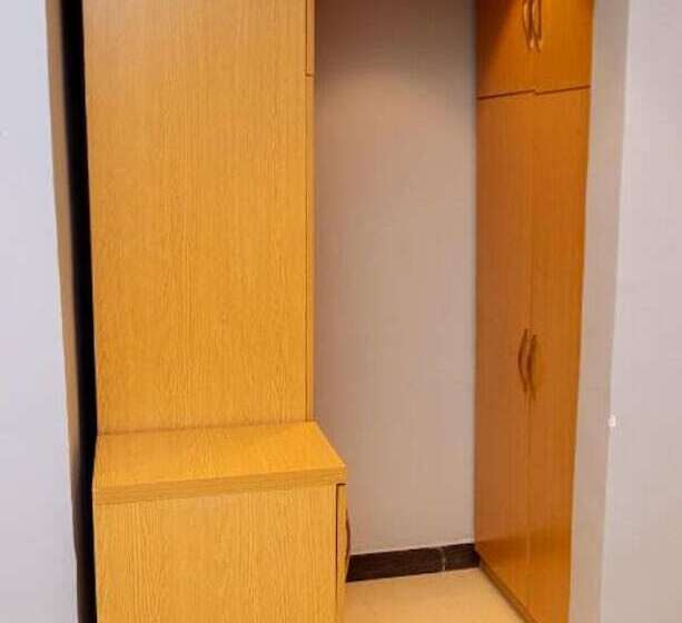 Golden Six Hotel & Restaurant