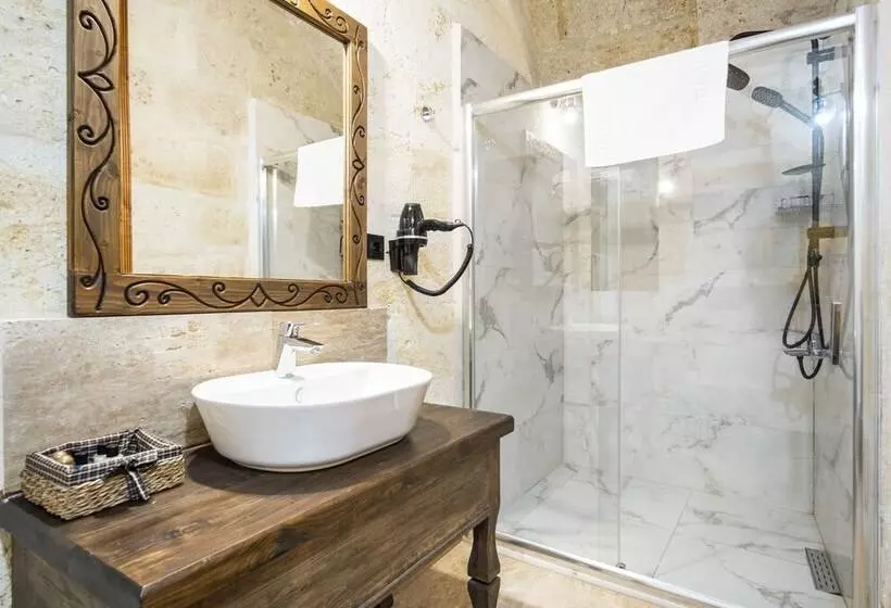 هتل Uzay Cave Suite