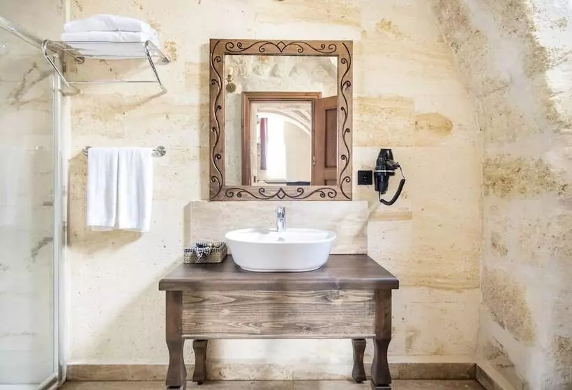 هتل Uzay Cave Suite