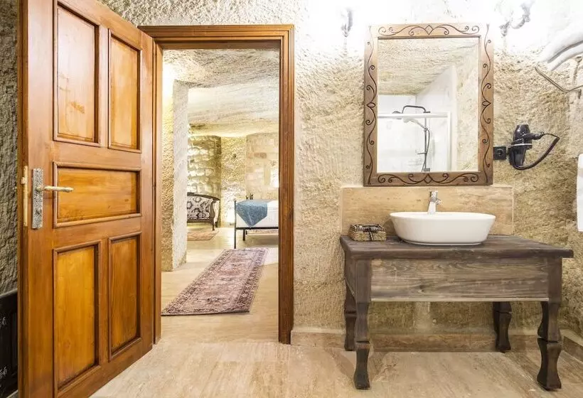 هتل Uzay Cave Suite