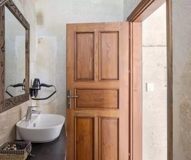 هتل Uzay Cave Suite